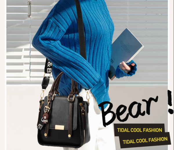 Classic Shoulder Bag