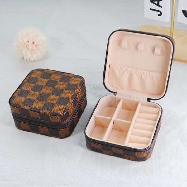 Crosshatch - Square Brown Black